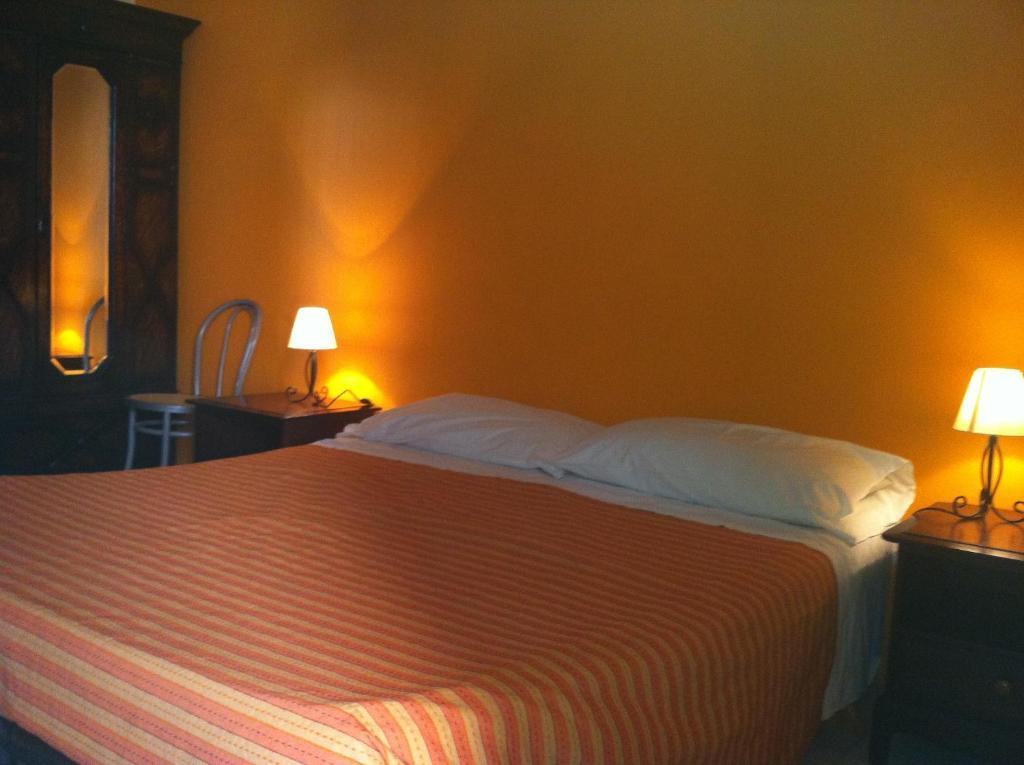 Hotel Bellini Катанія Номер фото